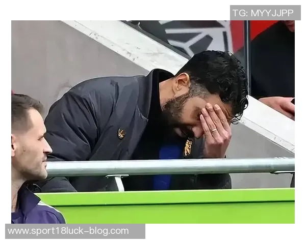 曼联球迷热议阿莫林连胜35场卡里克仅需两场表现引发讨论